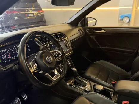 VOLKSWAGEN Tiguan 2.0 16V 4P TSI 350 TURBO R-LINE 4MOTION DSG AUTOM�TICO, Foto 13