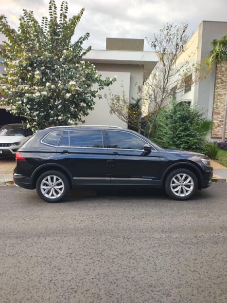 VOLKSWAGEN Tiguan 2.0 350 TSI TOTAL FLEX ALLSPACE R-LINE 4-MOTION TURBO AUTOM�TICO DSG, Foto 3