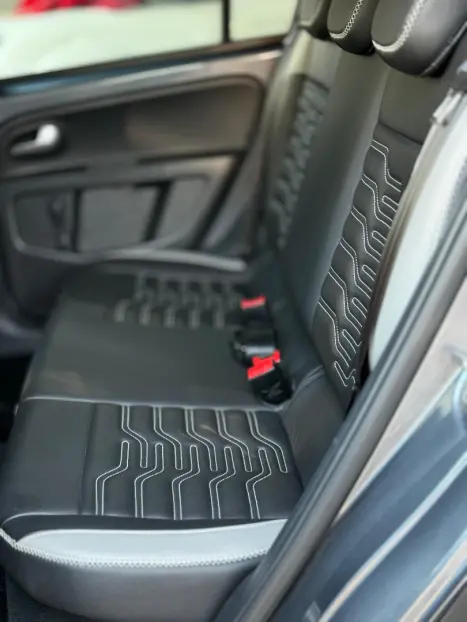 VOLKSWAGEN UP 1.0 4P FLEX 170 TSI XTREME, Foto 5 VOLKSWAGEN UP 1.0 4P FLEX 170 TSI XTREME, Foto 5