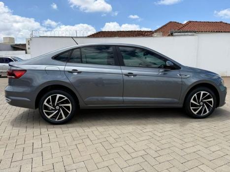 VOLKSWAGEN Virtus 1.0 4P 200 TSI FLEX HIGHLINE AUTOM�TICO, Foto 4