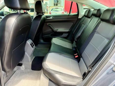 VOLKSWAGEN Virtus 1.0 4P 200 TSI FLEX HIGHLINE AUTOM�TICO, Foto 19