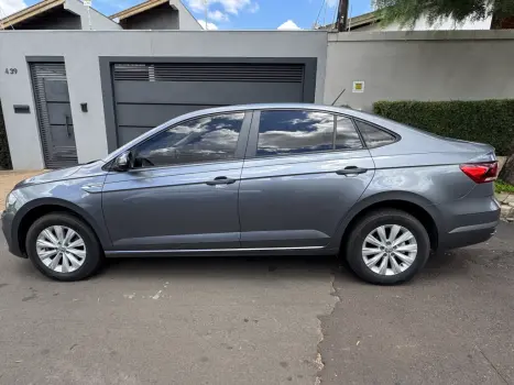 VOLKSWAGEN Virtus 1.0 4P 200 TSI FLEX COMFORTLINE AUTOM�TICO, Foto 5