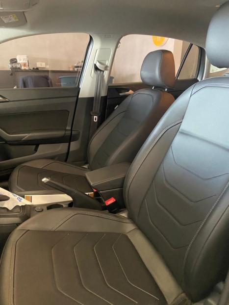 VOLKSWAGEN Virtus 1.0 4P 200 TSI FLEX COMFORTLINE AUTOM�TICO, Foto 9