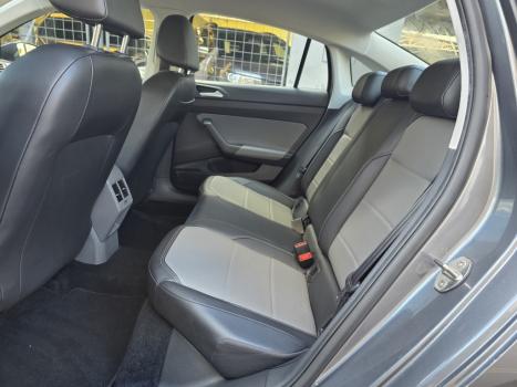 VOLKSWAGEN Virtus 1.0 4P 200 TSI FLEX HIGHLINE AUTOM�TICO, Foto 13