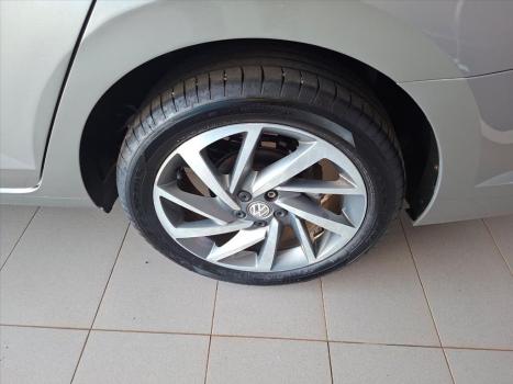 VOLKSWAGEN Virtus 1.0 4P 200 TSI FLEX HIGHLINE AUTOM�TICO, Foto 9