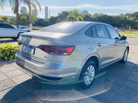 VOLKSWAGEN Virtus 1.6 4P MSI FLEX AUTOM�TICO, Foto 5