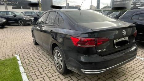 VOLKSWAGEN Virtus 1.0 4P 200 TSI FLEX HIGHLINE AUTOM�TICO, Foto 3