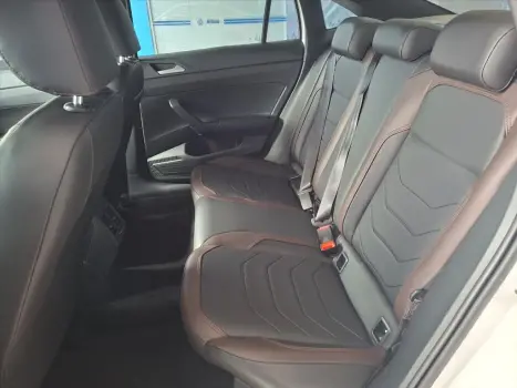 VOLKSWAGEN Virtus 1.0 4P 200 TSI FLEX HIGHLINE AUTOM�TICO, Foto 13