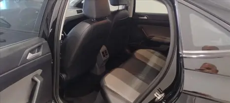 VOLKSWAGEN Virtus 1.0 4P 200 TSI FLEX HIGHLINE AUTOM�TICO, Foto 10