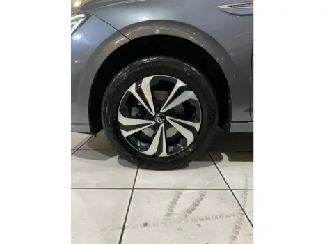 VOLKSWAGEN Virtus 1.0 4P 200 TSI FLEX HIGHLINE AUTOM�TICO, Foto 12