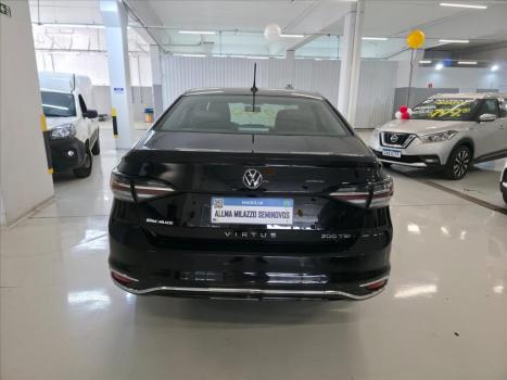 VOLKSWAGEN Virtus 1.0 4P 200 TSI FLEX COMFORTLINE AUTOM�TICO, Foto 5