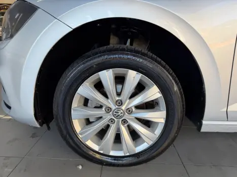 VOLKSWAGEN Virtus 1.6 4P MSI FLEX AUTOM�TICO, Foto 14