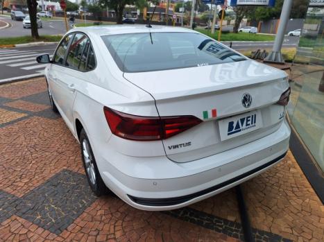 VOLKSWAGEN Virtus 1.6 4P MSI FLEX AUTOM�TICO, Foto 3