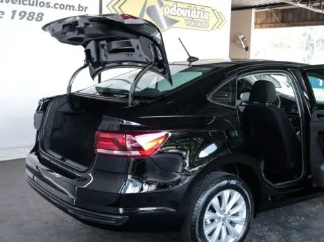 VOLKSWAGEN Virtus 1.0 4P 200 TSI FLEX COMFORTLINE AUTOM�TICO, Foto 9