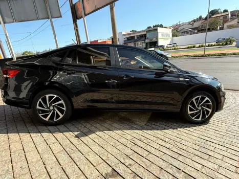 VOLKSWAGEN Virtus 1.0 4P 200 TSI FLEX HIGHLINE AUTOM�TICO, Foto 8