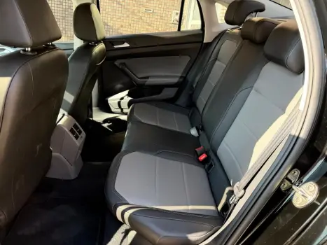 VOLKSWAGEN Virtus 1.0 4P 200 TSI FLEX HIGHLINE AUTOM�TICO, Foto 14