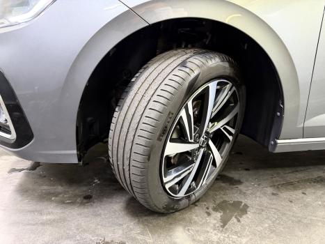 VOLKSWAGEN Virtus 1.0 4P 200 TSI FLEX HIGHLINE AUTOM�TICO, Foto 14