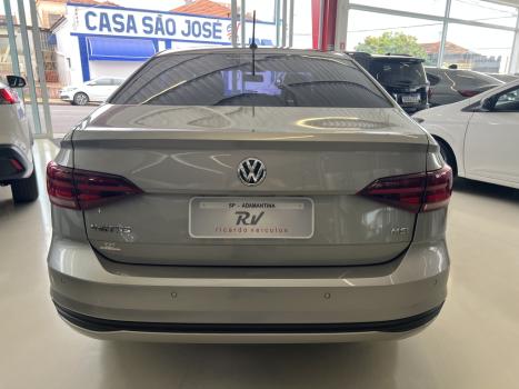 VOLKSWAGEN Virtus 1.6 4P MSI FLEX AUTOM�TICO, Foto 4