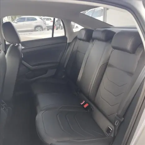 VOLKSWAGEN Virtus 1.0 4P 200 TSI FLEX COMFORTLINE AUTOMÁTICO, Foto 17