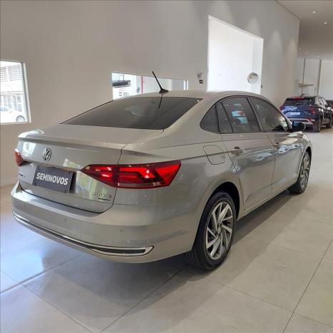 VOLKSWAGEN Virtus 1.0 4P 200 TSI FLEX HIGHLINE AUTOMÁTICO, Foto 4