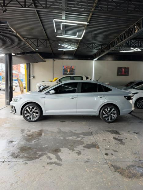 VOLKSWAGEN Virtus 1.0 4P 200 TSI FLEX HIGHLINE AUTOMÁTICO, Foto 4