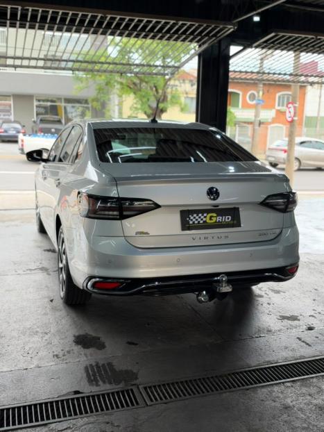 VOLKSWAGEN Virtus 1.0 4P 200 TSI FLEX HIGHLINE AUTOMÁTICO, Foto 9
