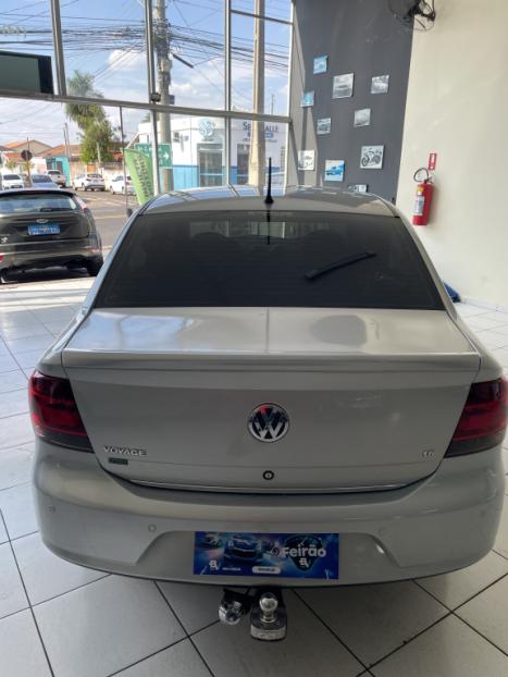 VOLKSWAGEN Voyage 1.6 4P COMFORTLINE FLEX, Foto 8