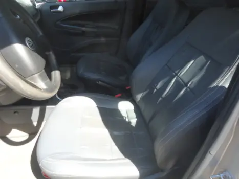 VOLKSWAGEN Voyage 1.6 4P COMFORTLINE FLEX, Foto 3