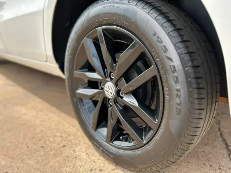 VOLKSWAGEN Voyage 1.6 4P FLEX, Foto 9