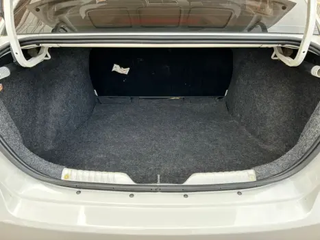 VOLKSWAGEN Voyage 1.6 4P FLEX, Foto 19