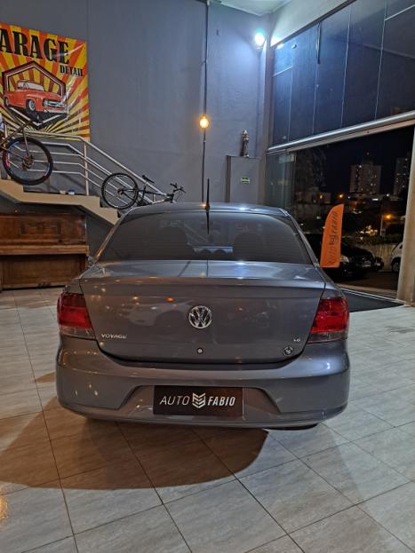 VOLKSWAGEN Voyage 1.6 4P TREND FLEX, Foto 8