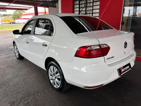 VOLKSWAGEN Voyage 1.6 4P FLEX, Foto 4