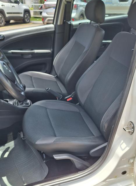 VOLKSWAGEN Voyage 1.0 4P FLEX, Foto 8