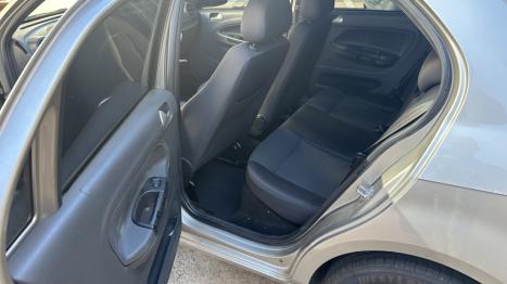VOLKSWAGEN Voyage 1.6 4P FLEX, Foto 6