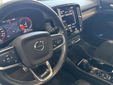 VOLVO XC40 1.5 16V 4P T5 RECHARGE HÍBRIDO R-DESIGN GEARTRONIC AUTOMÁTICO, Foto 4 VOLVO XC40 1.5 16V 4P T5 RECHARGE HÍBRIDO R-DESIGN GEARTRONIC AUTOMÁTICO, Foto 4