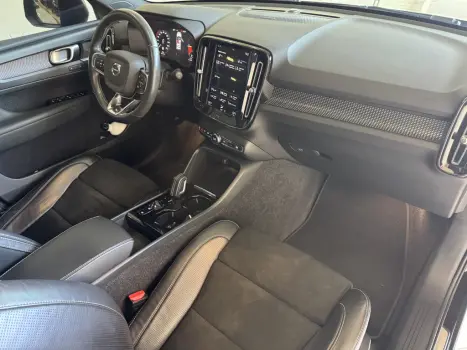VOLVO XC40 1.5 16V 4P T5 RECHARGE HÍBRIDO R-DESIGN GEARTRONIC AUTOMÁTICO, Foto 8 VOLVO XC40 1.5 16V 4P T5 RECHARGE HÍBRIDO R-DESIGN GEARTRONIC AUTOMÁTICO, Foto 8