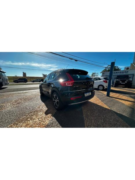 VOLVO XC40 1.5 16V 4P T5 RECHARGE H�BRIDO INSCRIPTION GEARTRONIC AUTOM�TICO, Foto 4