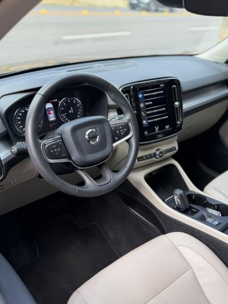 VOLVO XC40 2.0 16V 4P T5 TURBO MOMENTUM AWD GEARTRONIC AUTOM�TICO, Foto 13