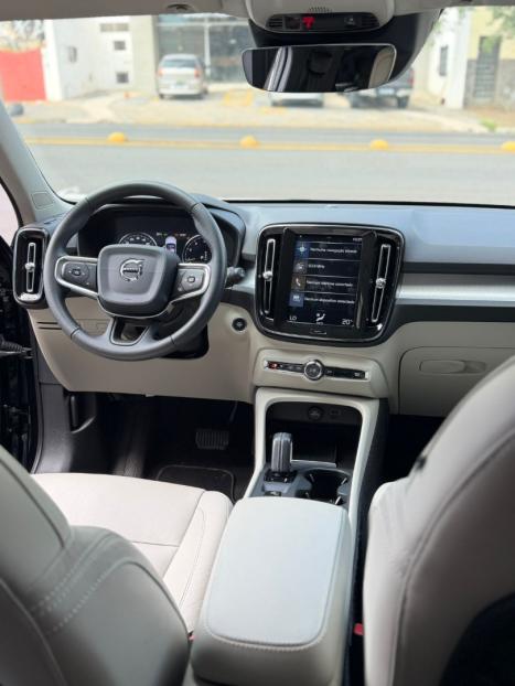 VOLVO XC40 2.0 16V 4P T5 TURBO MOMENTUM AWD GEARTRONIC AUTOM�TICO, Foto 18