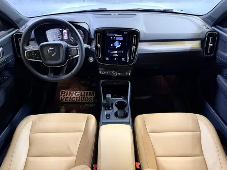 VOLVO XC40 2.0 16V 4P T5 TURBO MOMENTUM AWD GEARTRONIC AUTOM�TICO, Foto 9