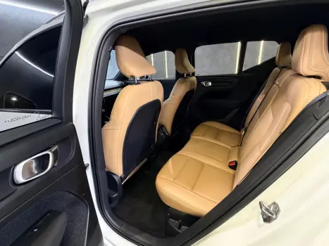 VOLVO XC40 2.0 16V 4P T5 TURBO MOMENTUM AWD GEARTRONIC AUTOM�TICO, Foto 12