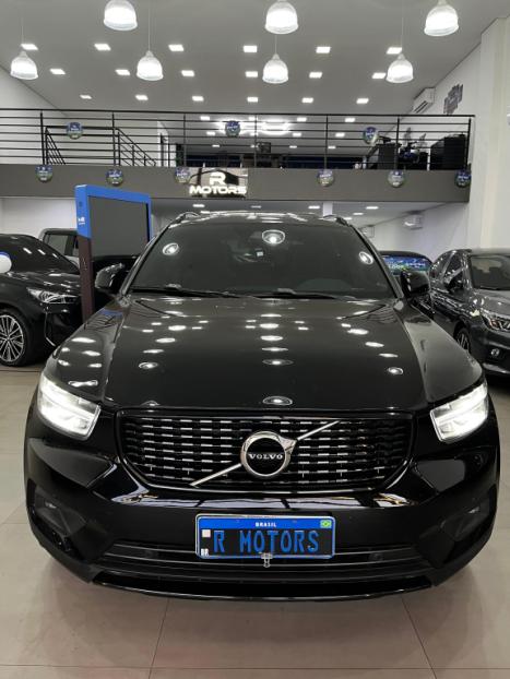 VOLVO XC40 2.0 16V 4P T5 TURBO R-DESIGN AWD GEARTRONIC AUTOM�TICO, Foto 2