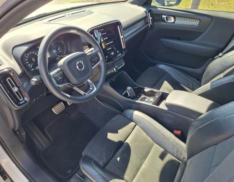 VOLVO XC40 2.0 16V 4P T5 TURBO R-DESIGN AWD GEARTRONIC AUTOM�TICO, Foto 11