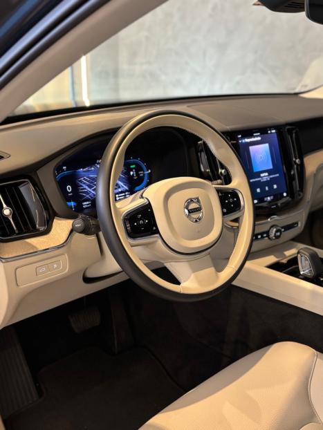 VOLVO XC60 2.0 16V 4P T8 RECHARGE HBRIDO PLUS AWD TURBO GEARTRONIC AUTOMTICO, Foto 7
