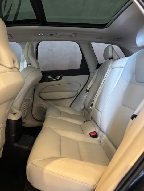 VOLVO XC60 2.0 16V 4P T8 RECHARGE HBRIDO PLUS AWD TURBO GEARTRONIC AUTOMTICO, Foto 8