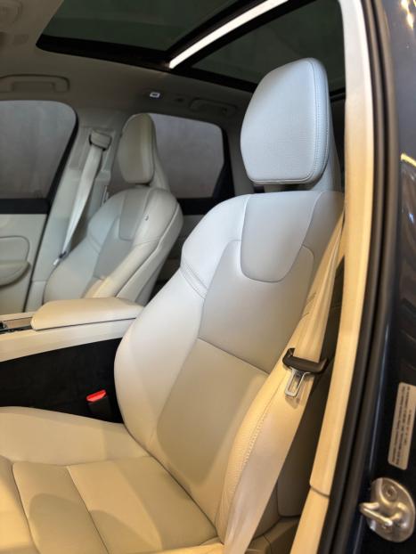 VOLVO XC60 2.0 16V 4P T8 RECHARGE HBRIDO PLUS AWD TURBO GEARTRONIC AUTOMTICO, Foto 9