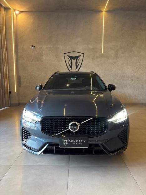 VOLVO XC60 2.0 16V 4P T8 RECHARGE H�BRIDO ULTIMATE DARK AWD TURBO GEARTRONIC AUTOM�TICO, Foto 3