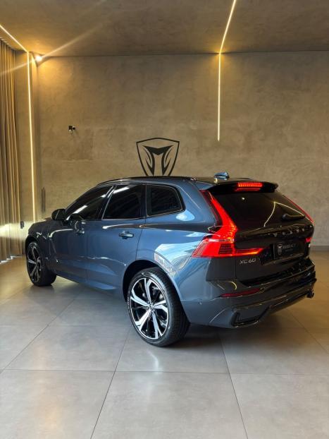 VOLVO XC60 2.0 16V 4P T8 RECHARGE H�BRIDO ULTIMATE DARK AWD TURBO GEARTRONIC AUTOM�TICO, Foto 5