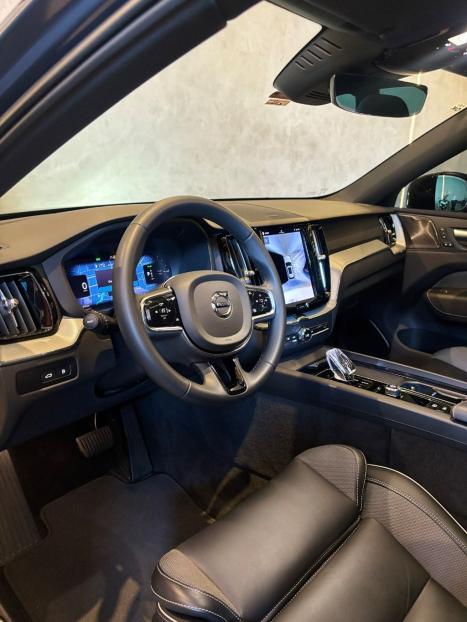 VOLVO XC60 2.0 16V 4P T8 RECHARGE H�BRIDO ULTIMATE DARK AWD TURBO GEARTRONIC AUTOM�TICO, Foto 8