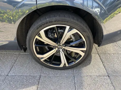 VOLVO XC60 2.0 16V 4P T8 HYBRID R-DESIGN AWD GEARTRONIC AUTOM�TICO, Foto 9
